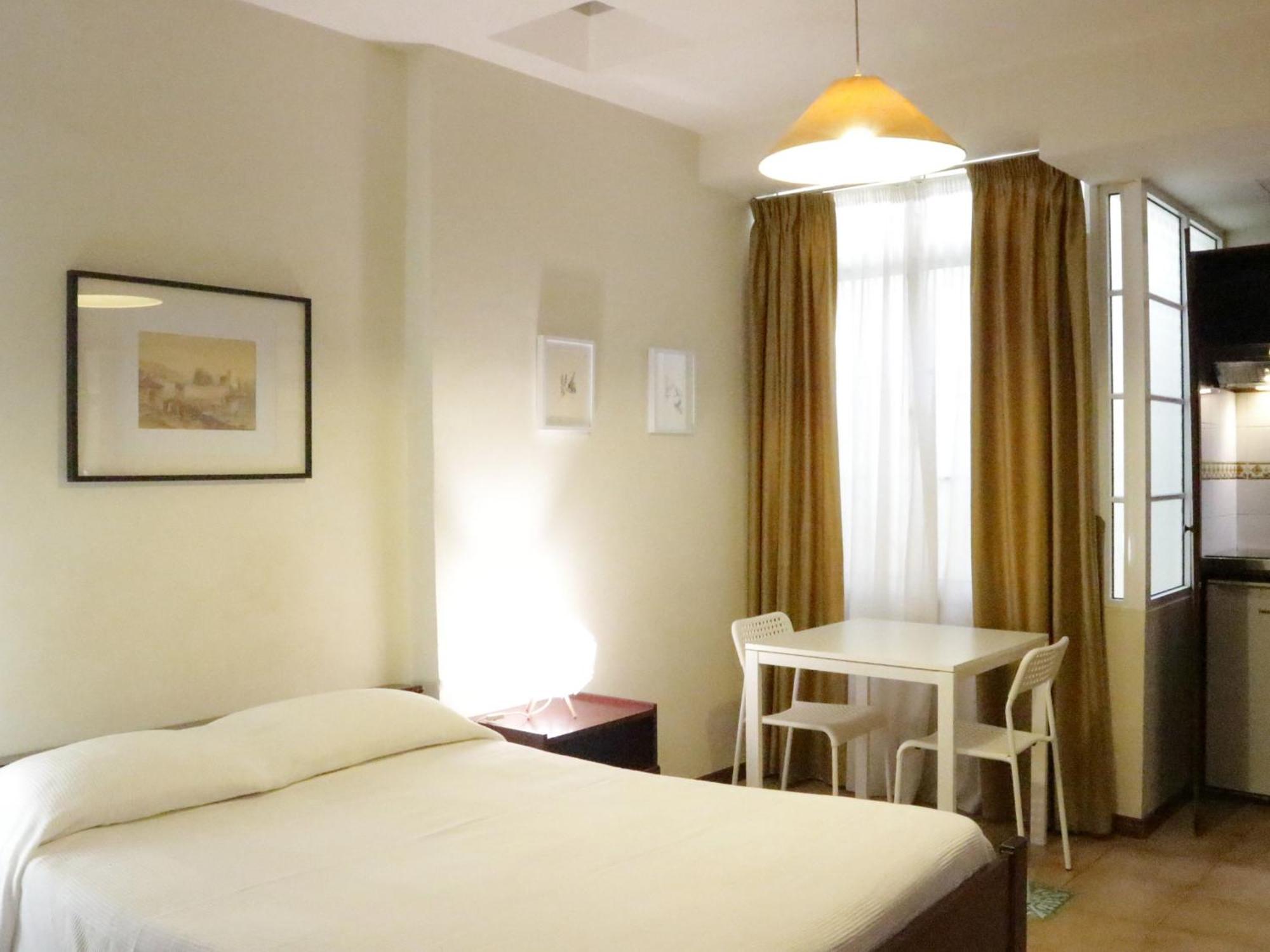 Murcas 74 - Studio Apartments Funchal  Rum bild